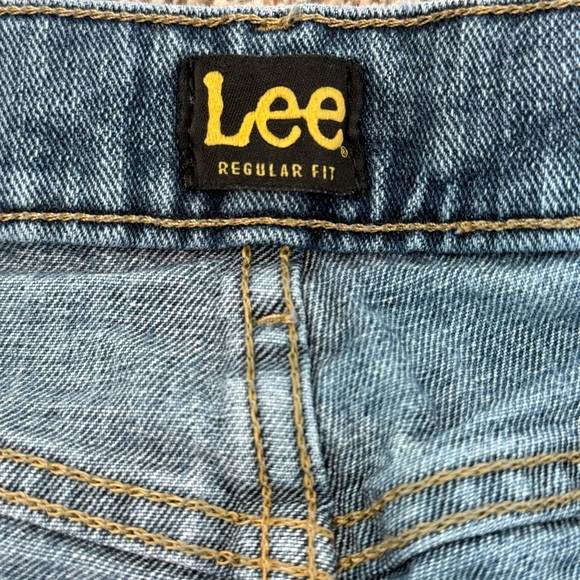 Men’s Lee Jeans Regular Fit Medium Wash Straight Leg 36x29 (Fits 34 Waist) - Picture 6 of 8